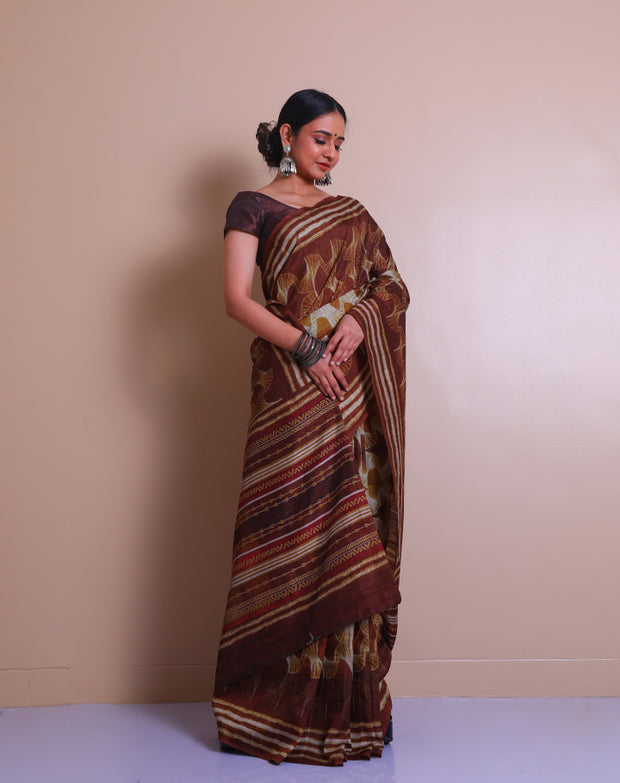 The brown blended saree with Shibori style print on the border, pallu, - BLN00986